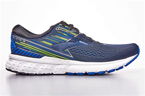 brooks running shoes knee pain